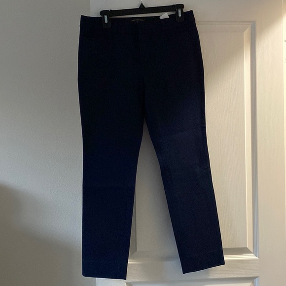 Banana Republic Pants - New Banana Republic slacks, size 6